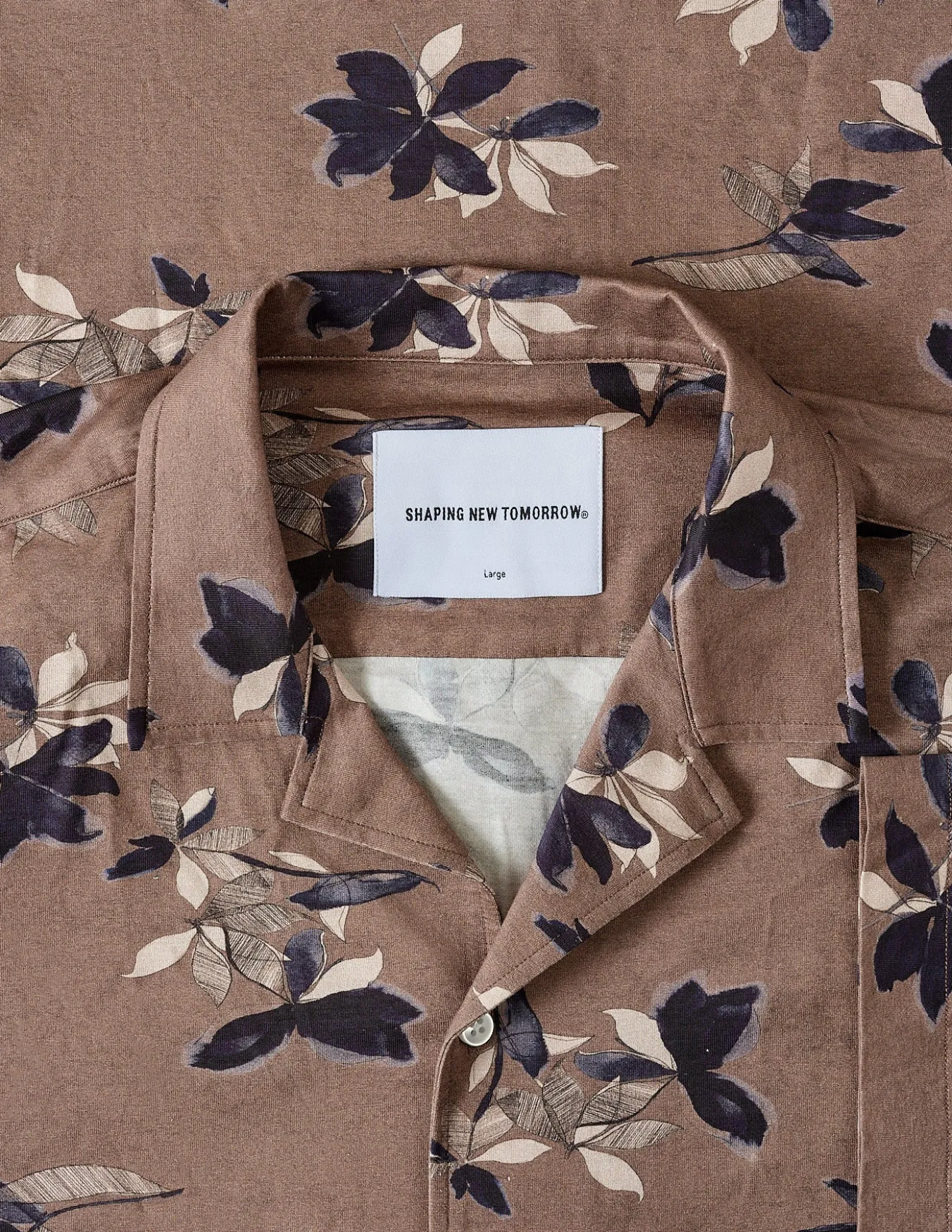 Bowling Short Sleeve Shirt Subtle Flowers