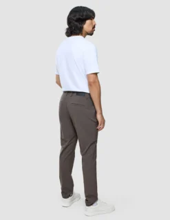 Ease Pants Slim Mocha