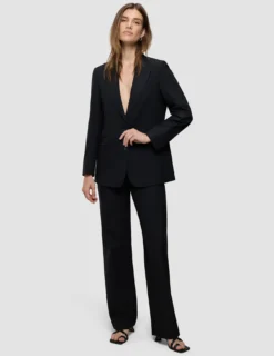 Essential Blazer Black