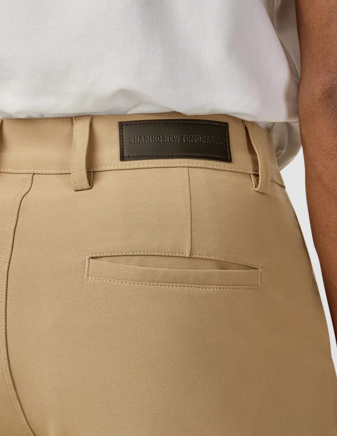 Essential Pants Slim Khaki