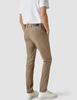 Essential Pants Slim Walnut