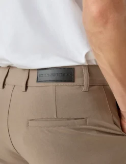 Essential Pants Slim Walnut