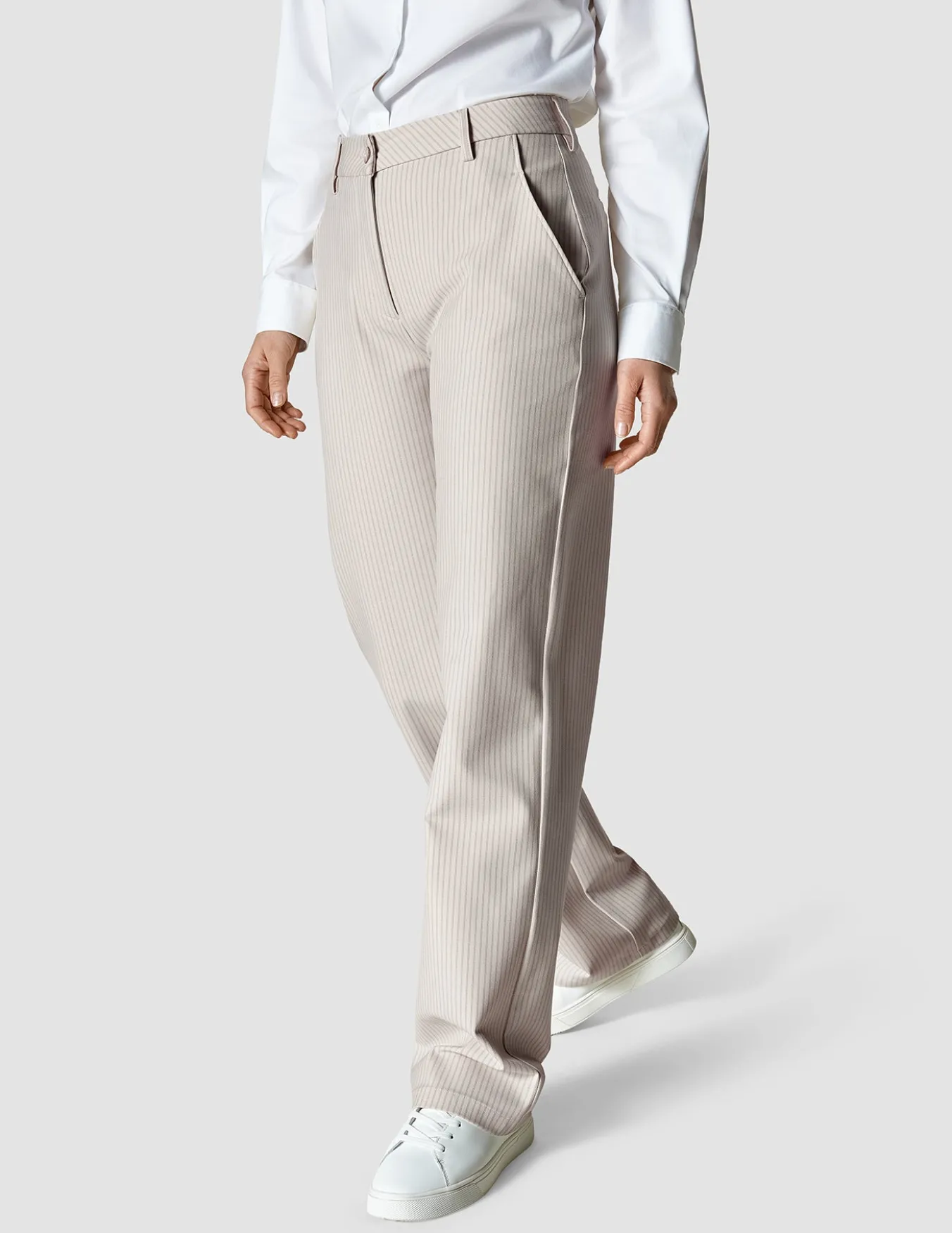 Essential Pants Straight Cream Latte