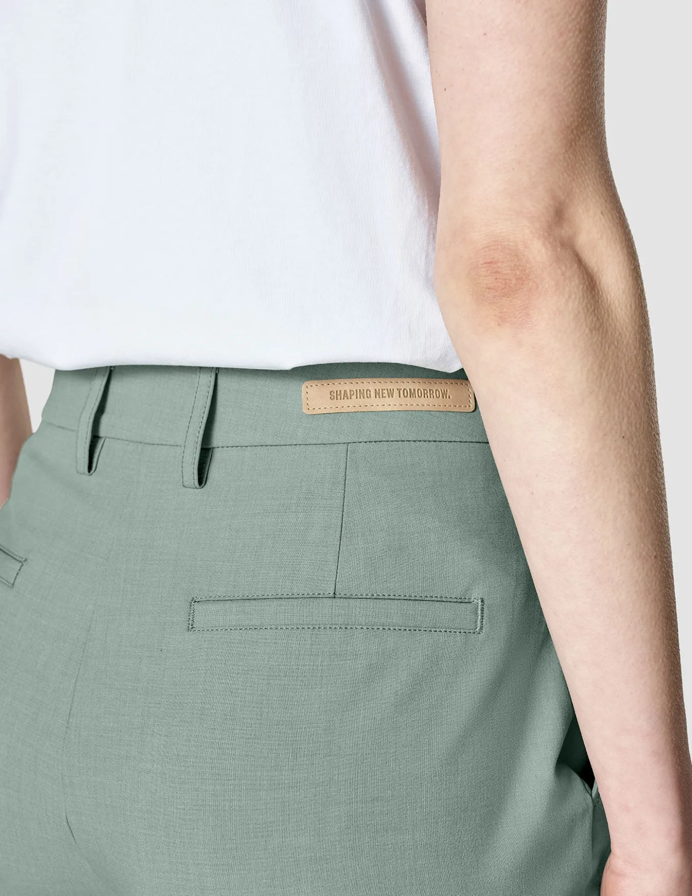 Essential Pants Tapered Calm Green Melange