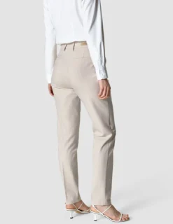 Essential Pants Tapered Cream Latte