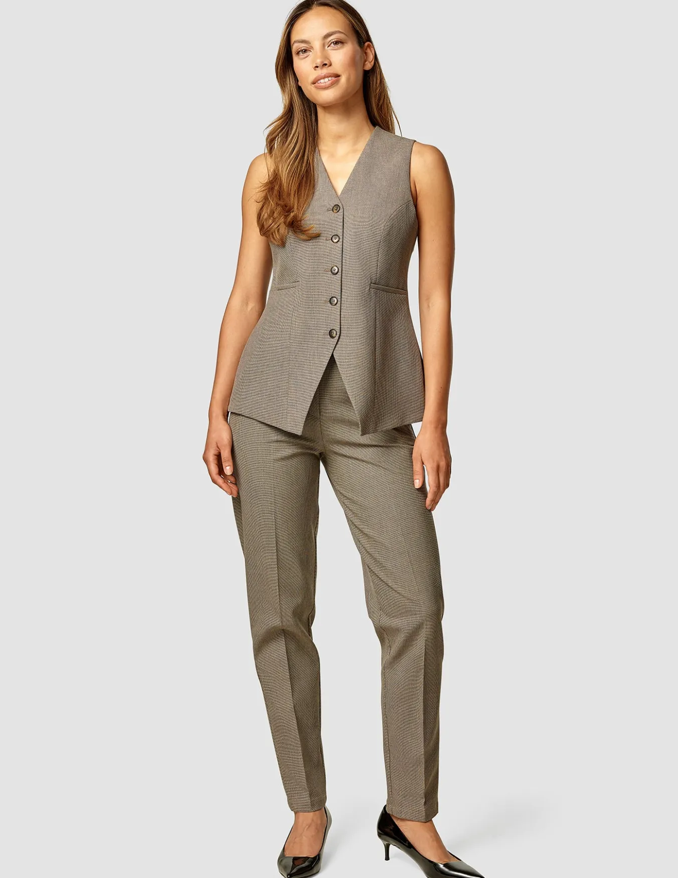 Essential Pants Tapered Latte