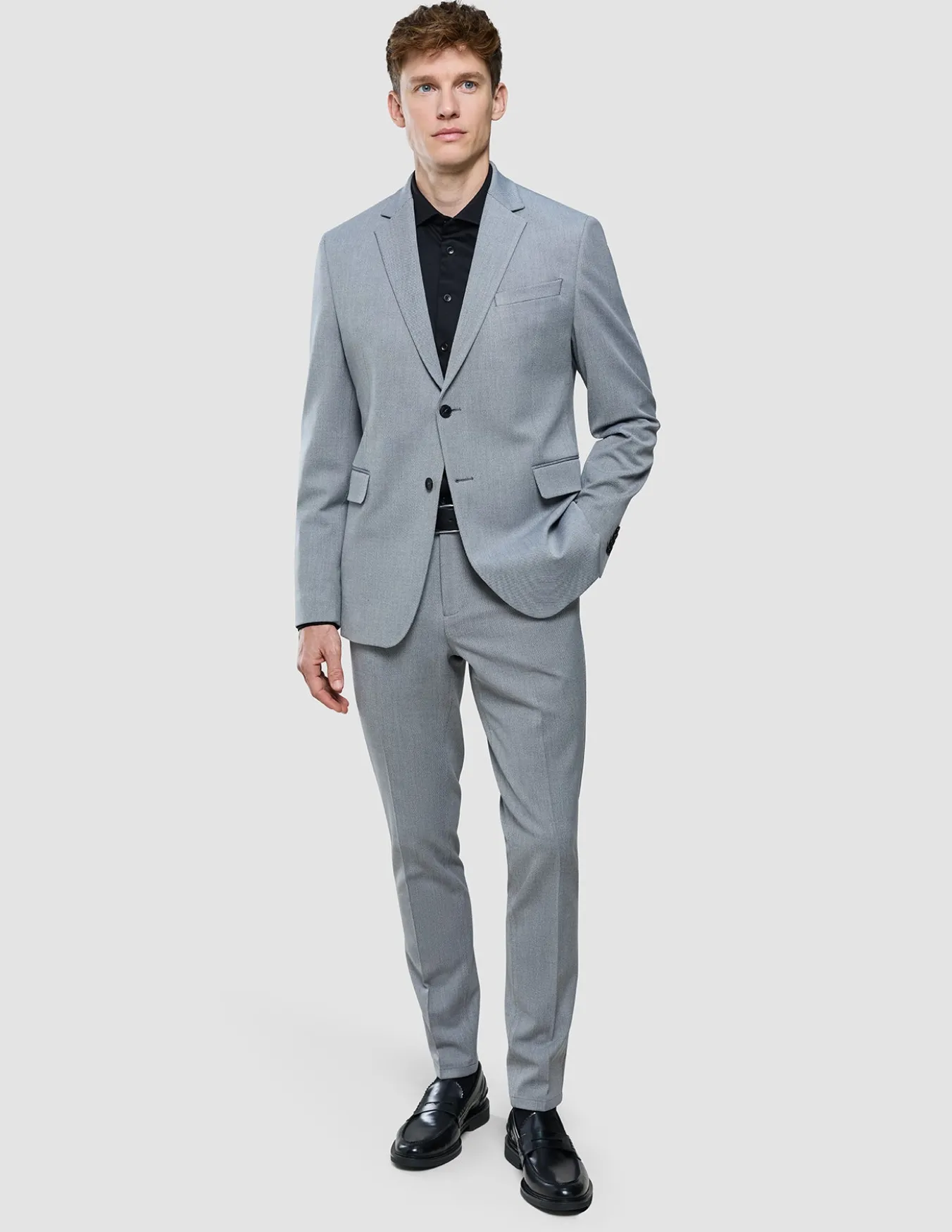 Essential Suit Ash Twill