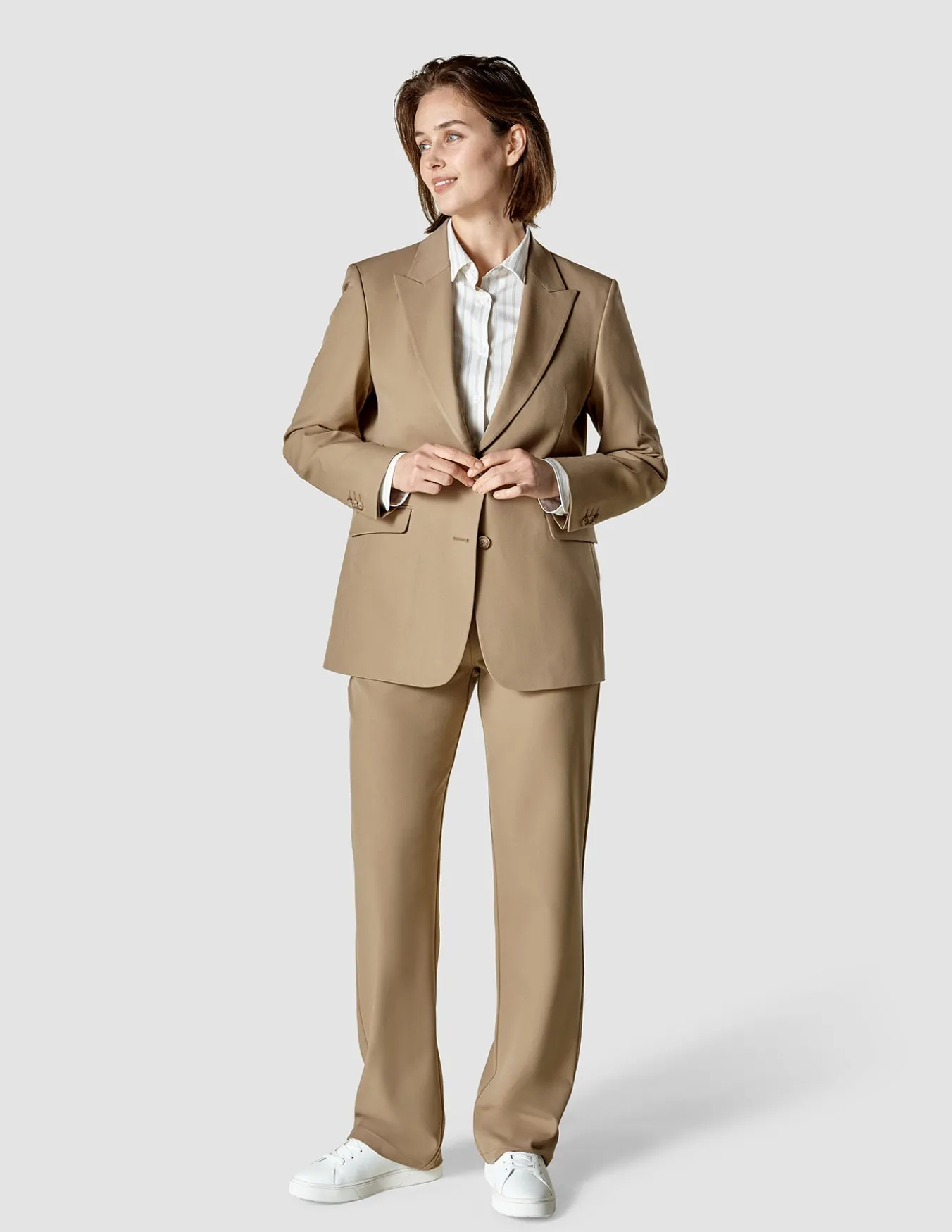 Essential Suit Straight Caramel