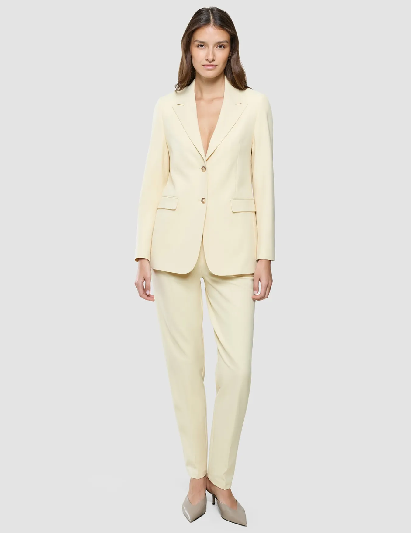 Essential Suit Tapered Misty Yellow