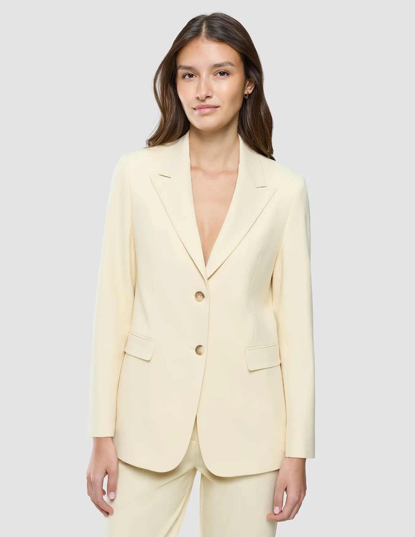 Essential Suit Tapered Misty Yellow