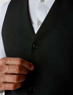 Essential Vest Black