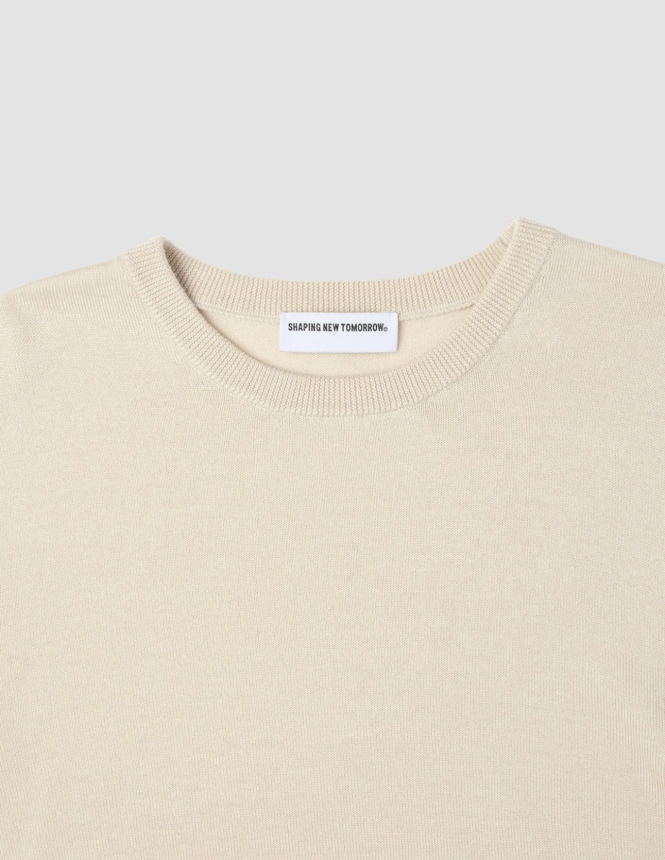 Seamless Premium Merino Knit Crewneck Birchwood