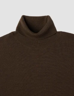 Seamless Premium Merino Knit Turtleneck Saddle Brown