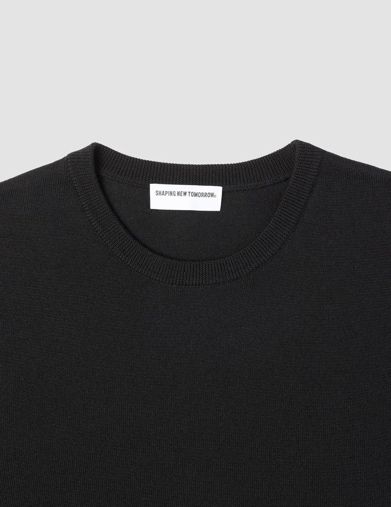 Seamless Premium Merino Knit Crewneck Black