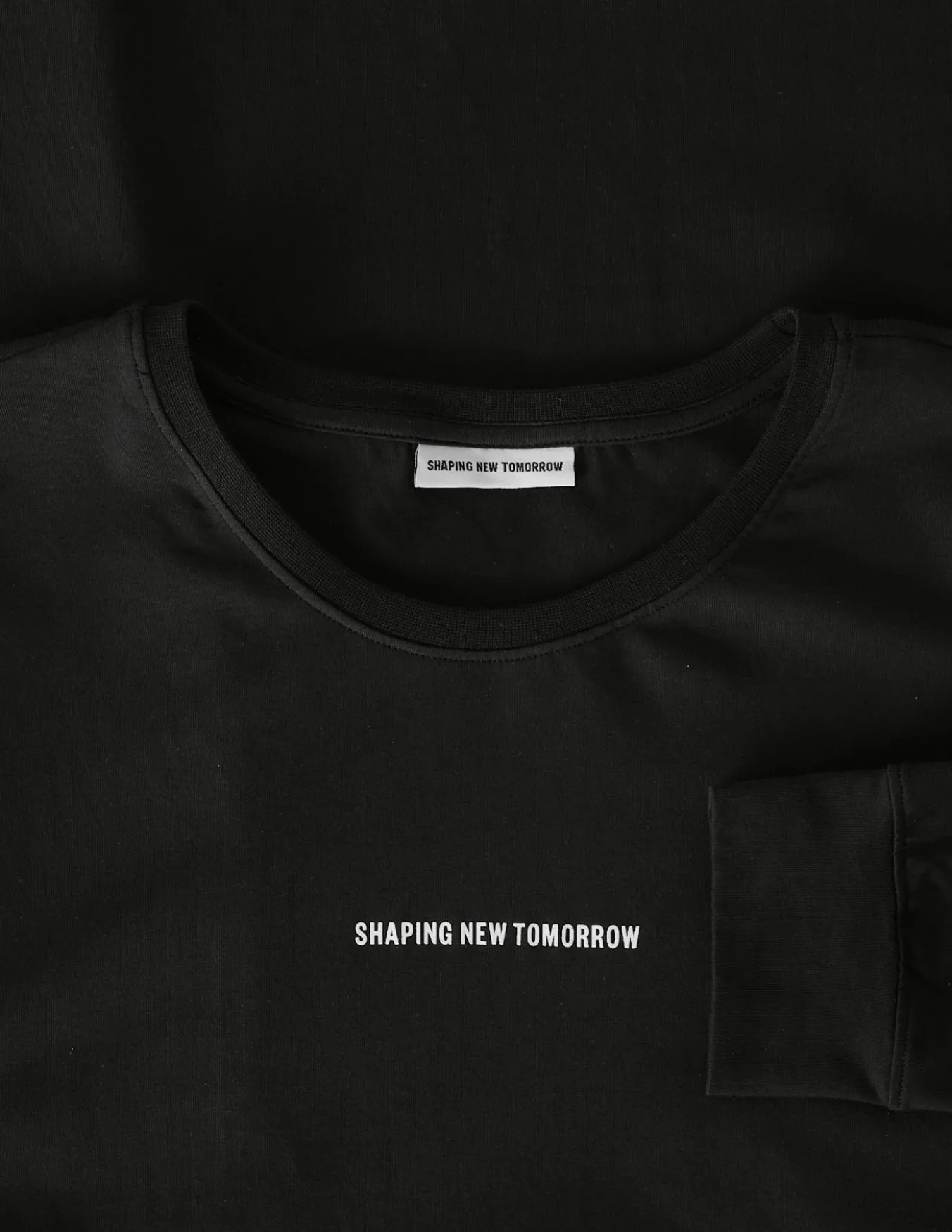 Supima Autograph Long-Sleeved T-Shirt Black