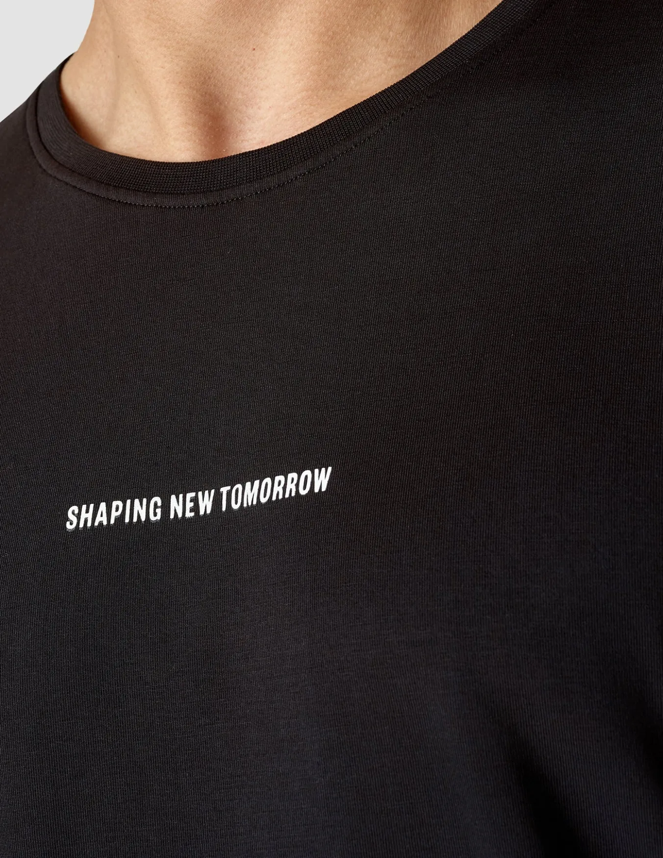 Supima Autograph Long-Sleeved T-Shirt Black