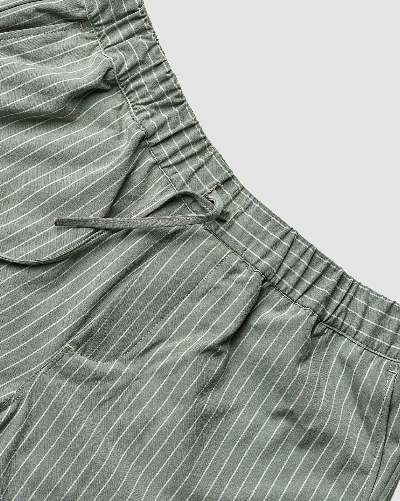 Tech Linen Elastic Shorts Green Pinstripe