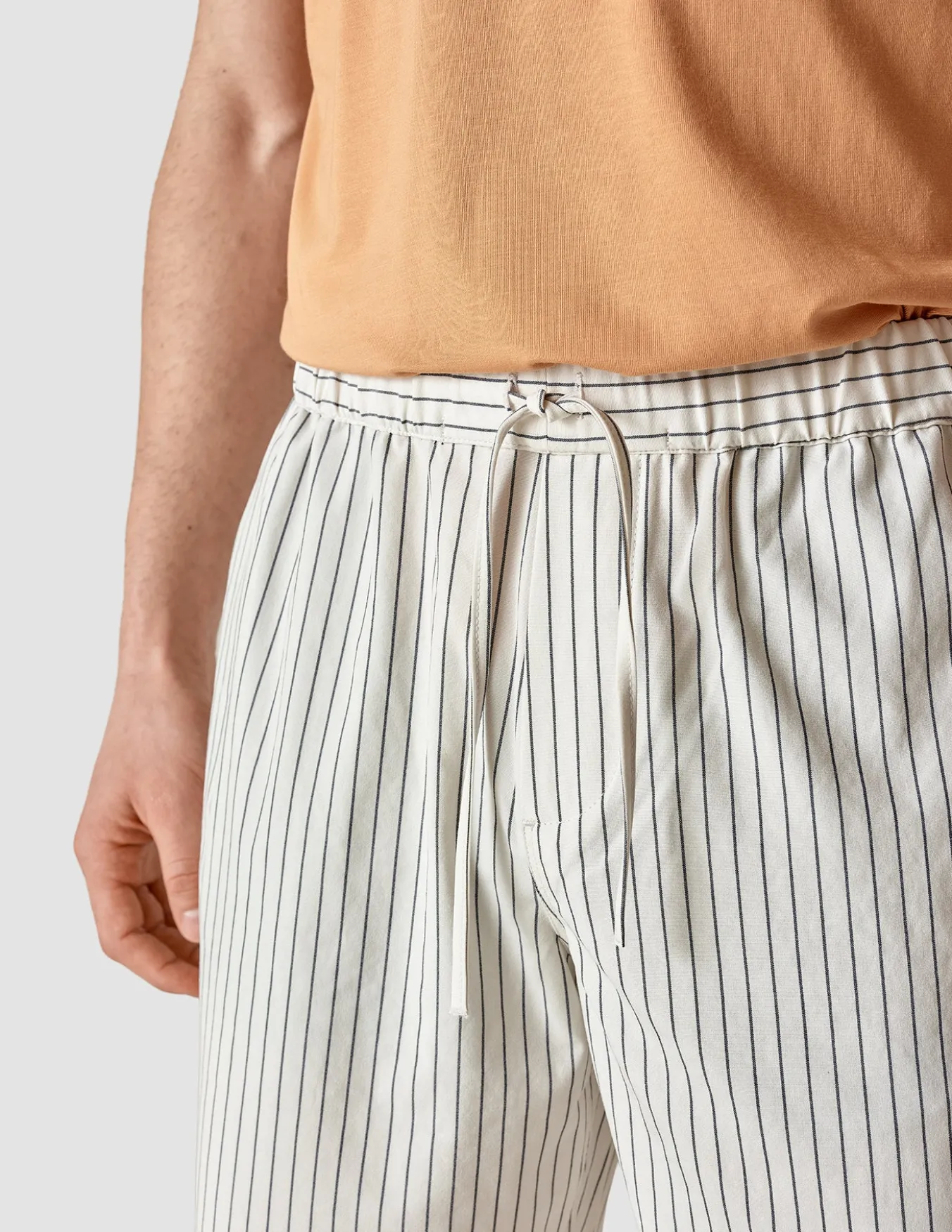 Tech Linen Elastic Shorts Navy Pinstripe