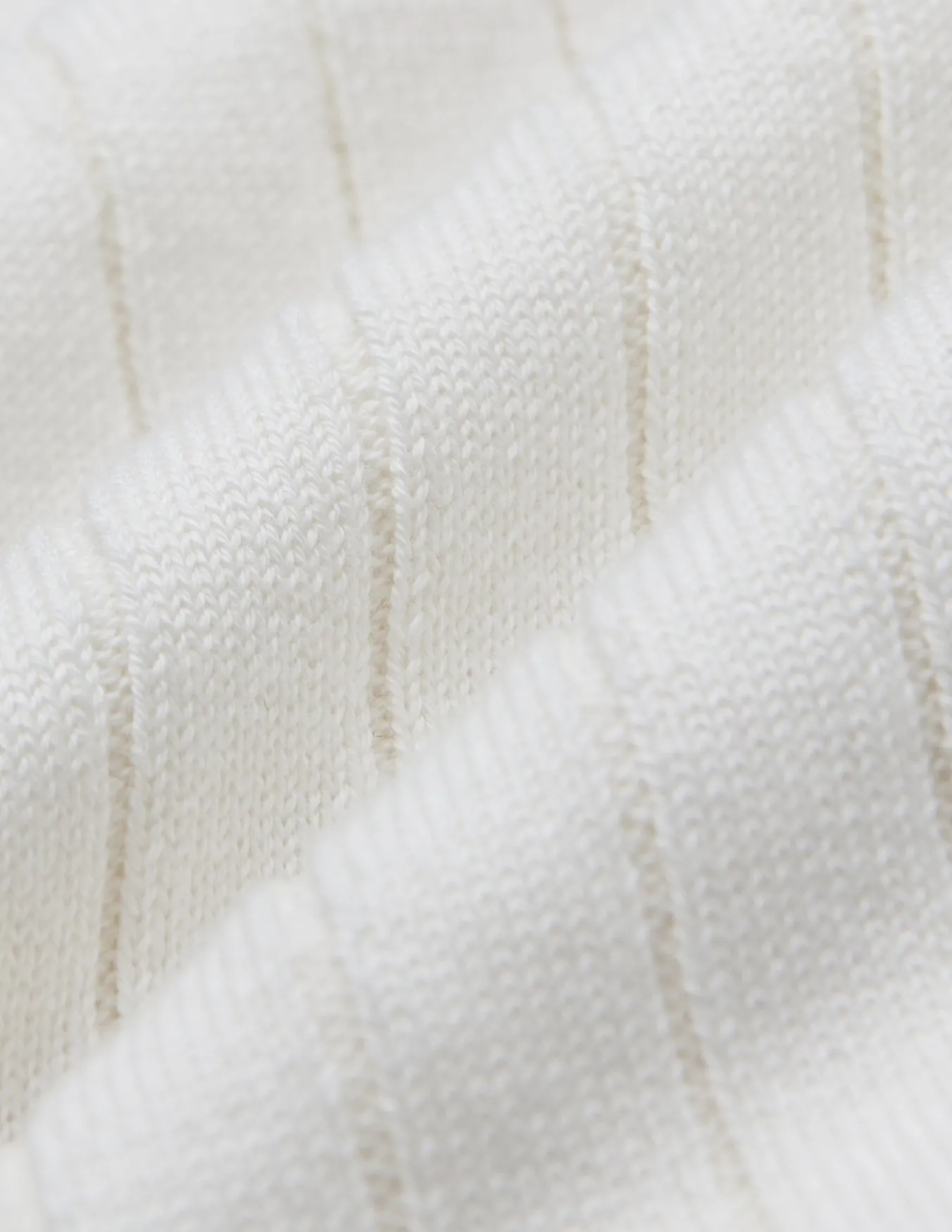 V-Neck Knit Short Sleeve Polo White
