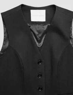 Women Ease Short Vest Black