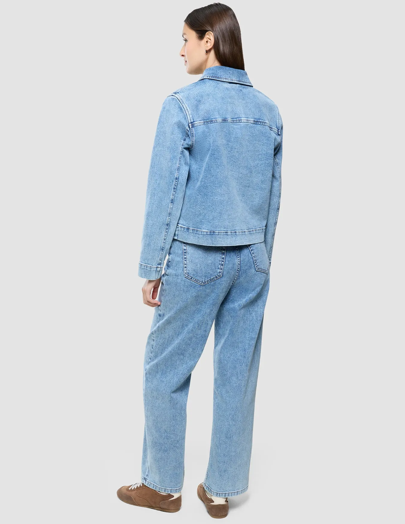 Women's Classic Denim Jacket Snow Blue Wash