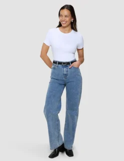 Women's Classic Jeans Relaxed Fit Snow Blue Wash