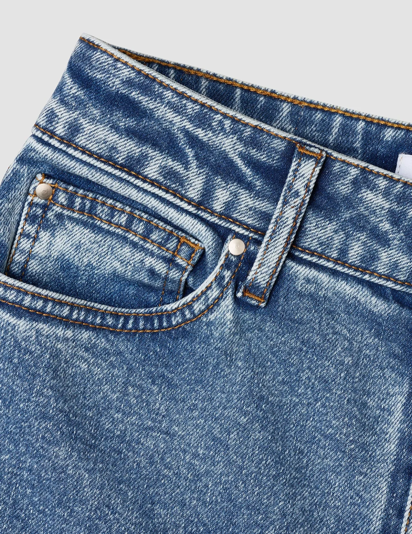 Women's Classic Jeans Relaxed Fit Snow Blue Wash