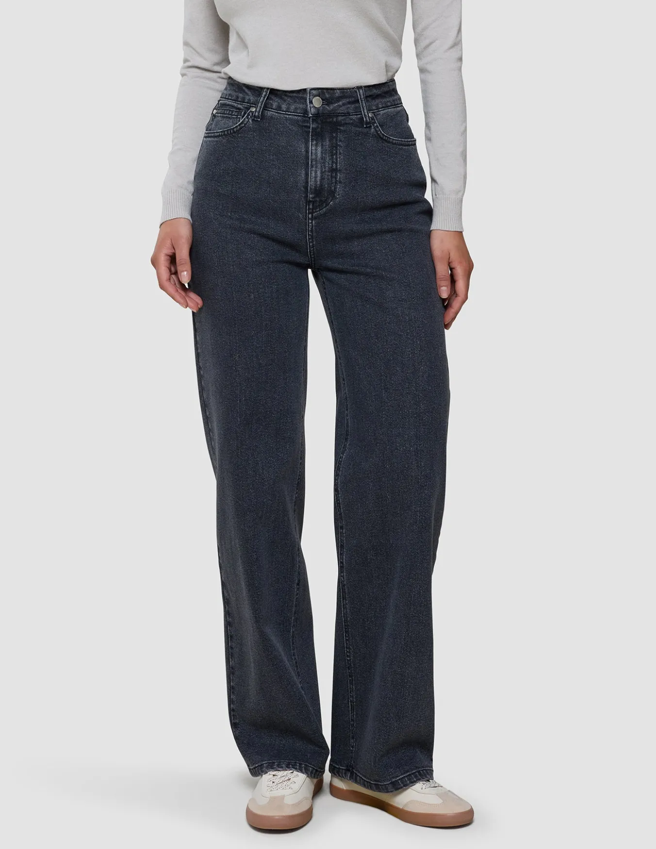 Women's Classic Jeans Relaxed Fit Washed Black