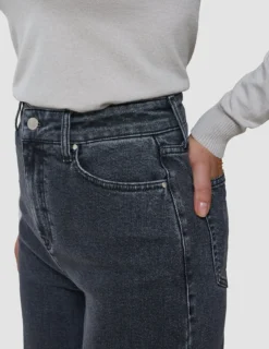 Women's Classic Jeans Relaxed Fit Washed Black