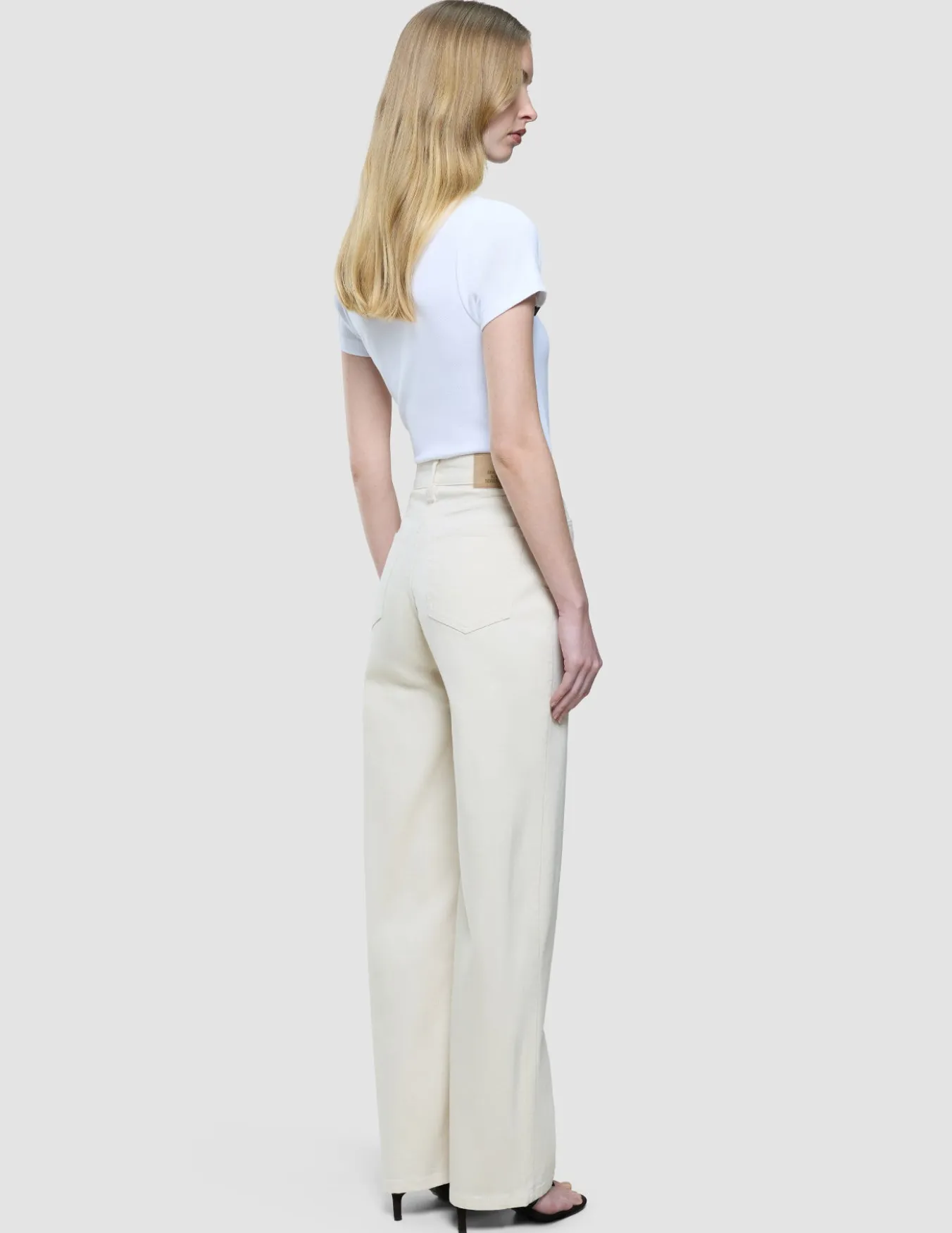 Women's Relaxed Jeans Off White